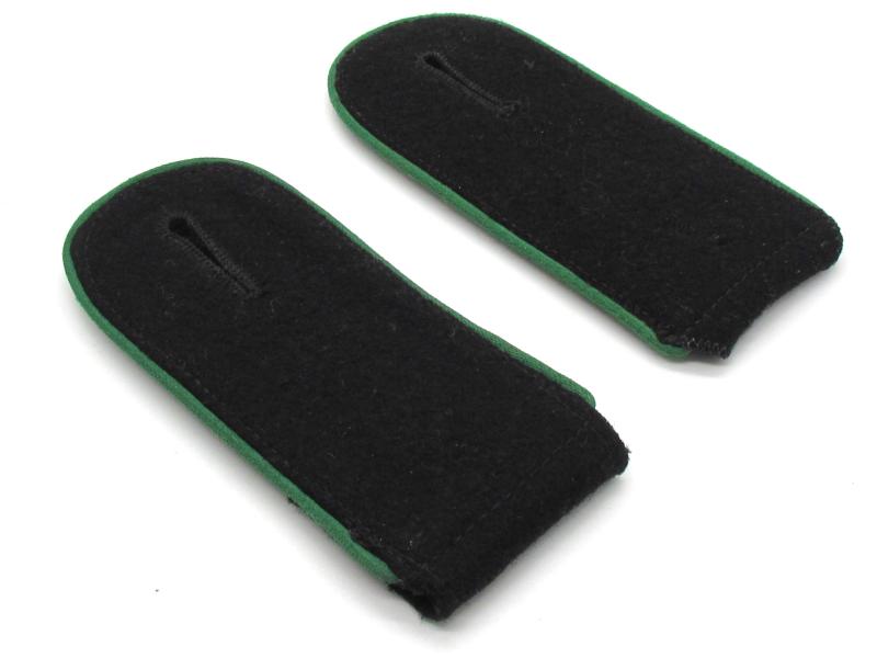 Waffen-SS mountain trooper ‘Gebirgsjäger’ enlisted shoulder boards