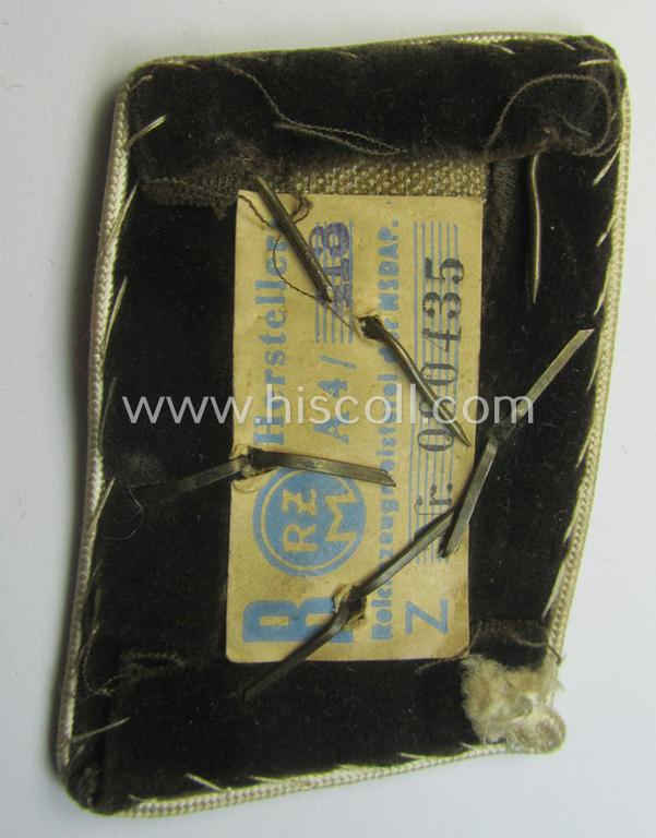Single, N.S.D.A.P.-type collar-patch (ie. 'Kragenspiegel für pol. Leiter') as intended for usage by an: 'N.S.D.A.P.-Obereinsatzsleiter' at 'Kreis'-level and that comes in a moderately used ie. worn, condition