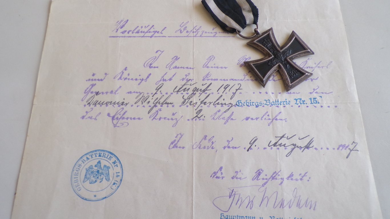 large grouping of a WWI and WWII veteran 1/2