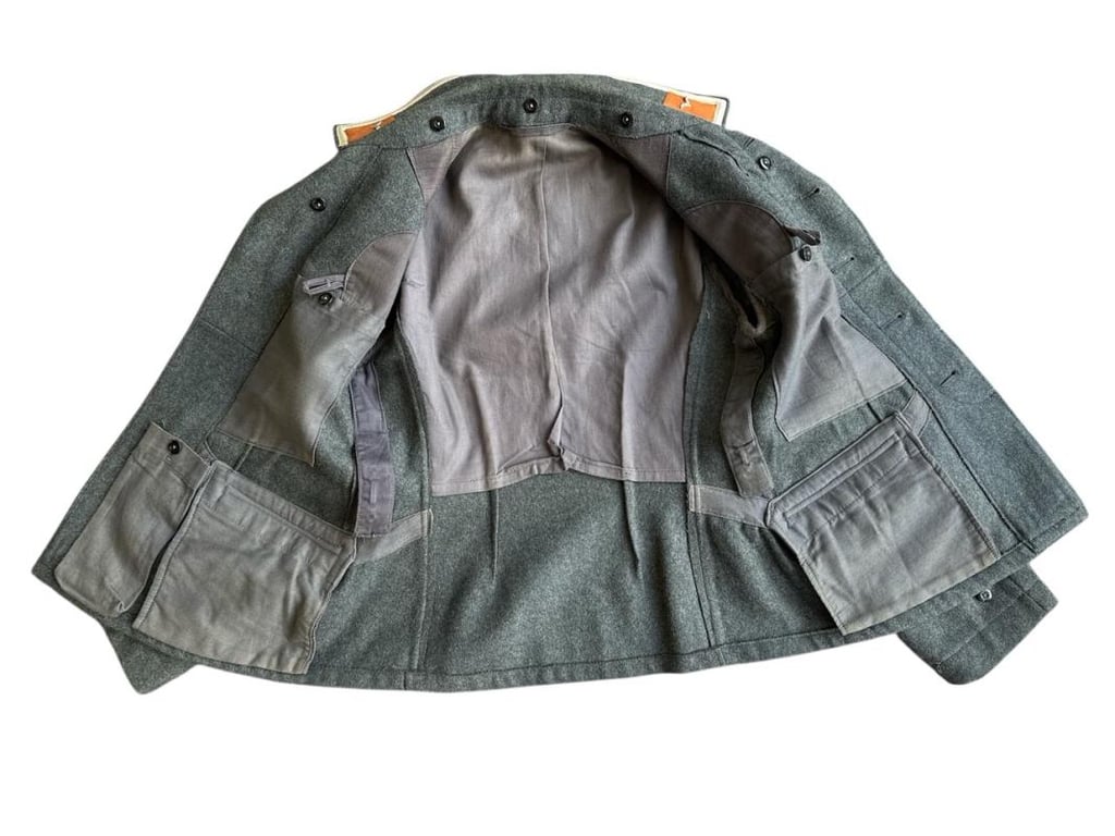 Luftwaffe Signals ( Nachrichten ) NCO Fliegerbluse with Afrika Cufftitle