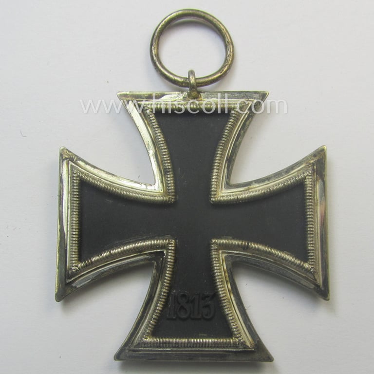'Eisernes Kreuz II. Klasse' being a (typical) non-maker-marked example by a (by me) unidentified maker (ie. 'Hersteller')