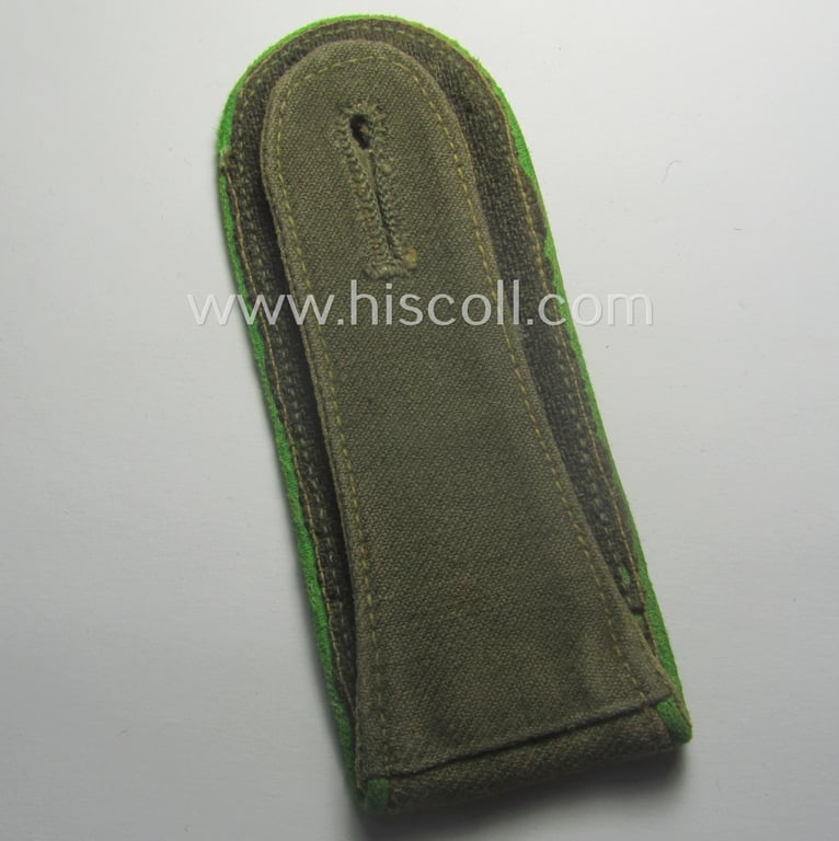 Superb - albeit regrettably single but nevertheless rarely encountered! - early-pattern, WH (Heeres) 'tropical' (ie. truly 'DAK'-related!) NCO-type shoulderstrap as was intended for an: 'Unteroffizier der Panzer-Grenadier-Trpn.'