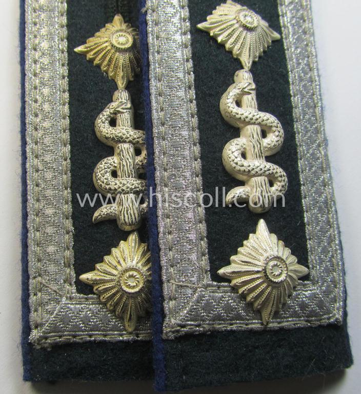 Attractive - and fully matching! - WH (Heeres) pre- (ie. early-) war-period- (ie. 'M36/M40'-pattern) 'cyphered', NCO-type shoulderstraps as intended for usage by a medical-orderly ie. an: 'Oberfeldwebel eines Sanitäts-Abtlgs. o. Rgts.'