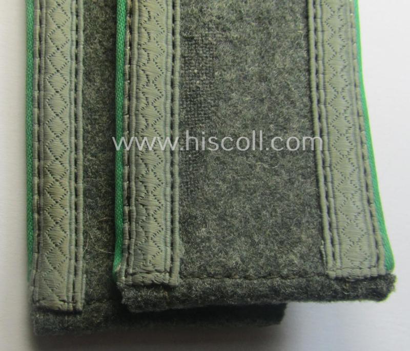 Pair of WH (Heeres) NCO-type (ie. 'M40- o. M43'-pattern) shoulderstraps: 'Unteroffizier eines Gebirgsjäger- o. Jäger-Rgts.'