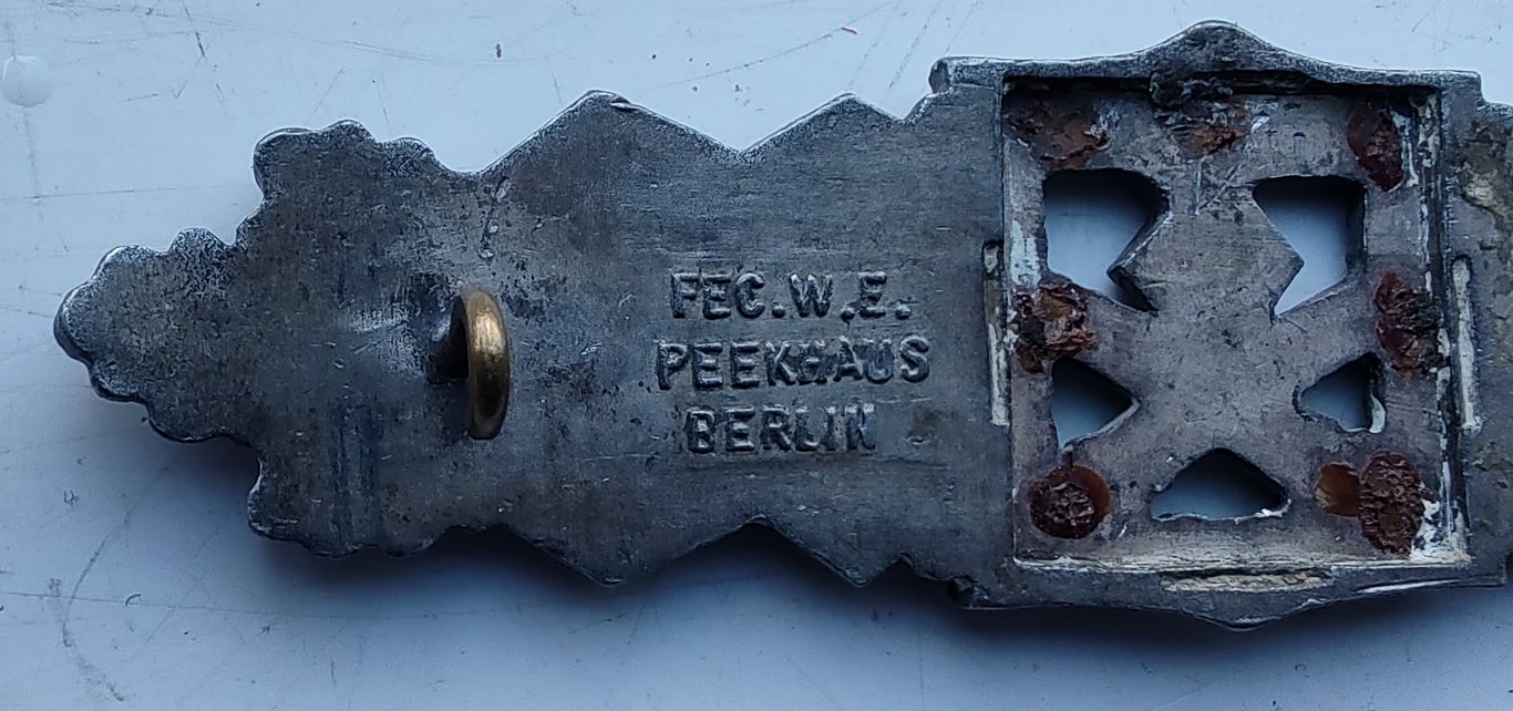 CLOSE COMBAT CLASP IN SILVER, BY W.E. PEEKHAUS