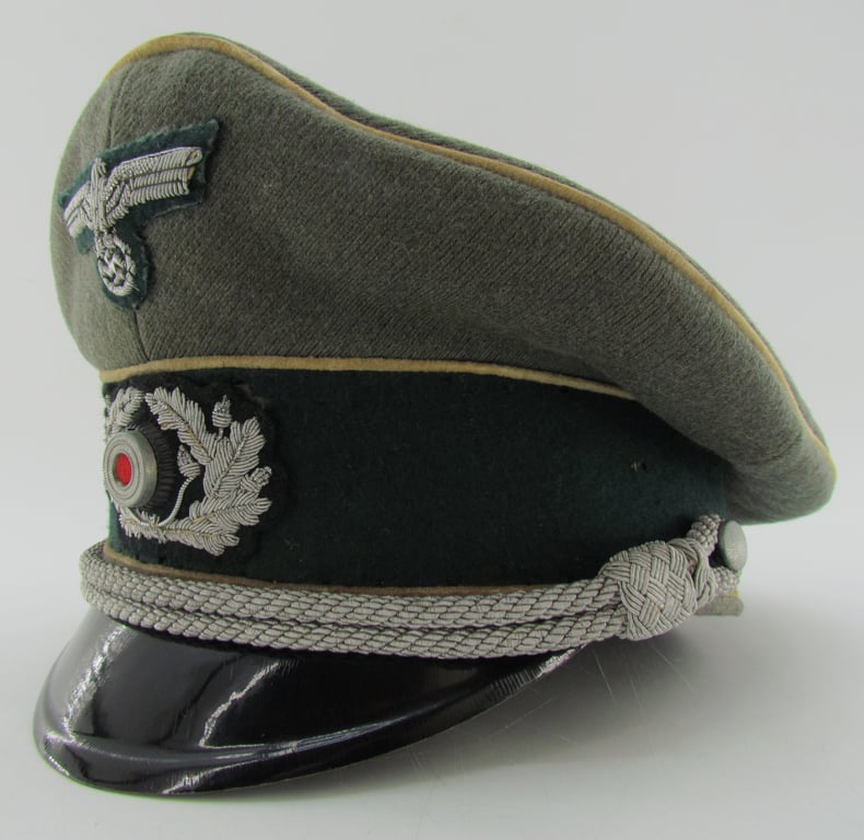 Wehrmacht Heer Infantry Officer’s Visor Cap by Peküro – Size 56