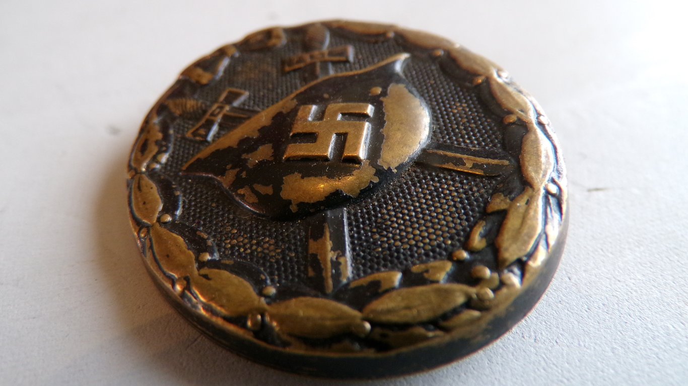 Verwundeten abzeichen (wound badge)