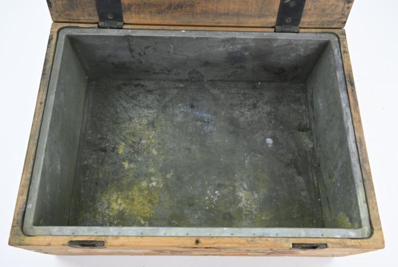 German WH 'Luftdichten Patronenkasten B' Ammunition box