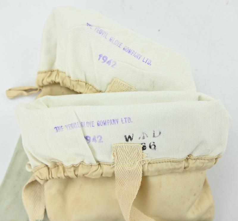 British WW2 Winter Mittens 1942