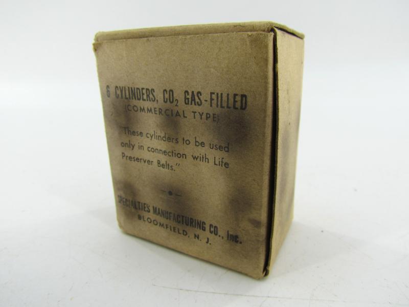 US WWII Box with CO2 Cylinders