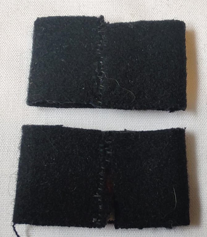 Pair of early WH (Heeres) Panzer Eisenbahn Armoured train gunners slip on cyphers