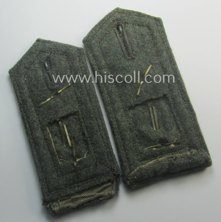 Pair of neatly 'cyphered'- (and I deem somewhat later-war-period), WH (Kriegsmarine) NCO-type shoulderstraps as intended for usage by an: 'Oberfwbl. eines Küsten-Artillerie-Abtgs.'