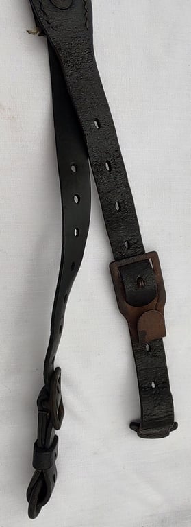Wehrmacht leather Y-straps ‘Koppeltragegestell’ with RBNr.