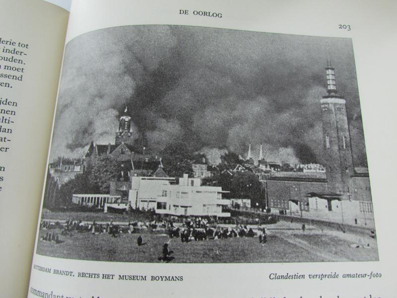 Nederland In Oorlogstijd Onderdrukking En Verzet Set Compleet Met Winkel Affiche