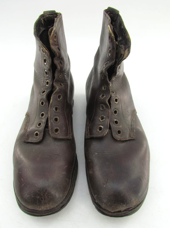 A nice pair of early high-top BDM (Bund Deutscher Mädel) shoes.