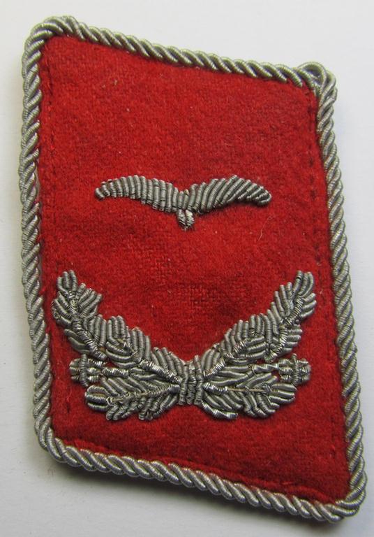Attractive - just moderately used and/or fully matching! - pair of neatly hand-embroidered WH (LW) officers'-type collar-patches as executed in bright-red-coloured wool as was intended for usage by a: 'Leutnant der Flak-Artillerie-Truppen'