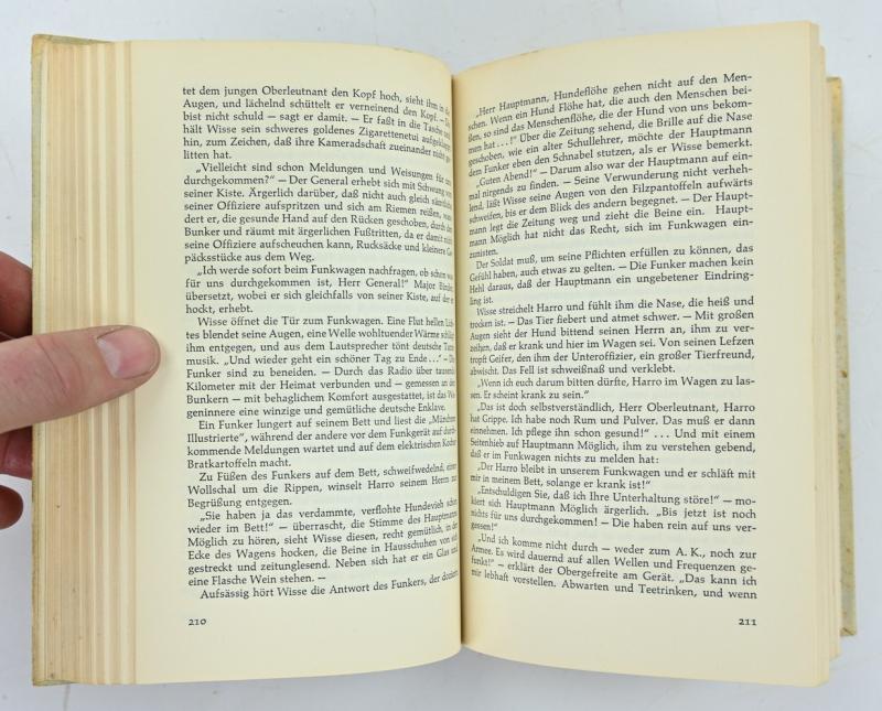 German Roman Book: Hunde, wollt ihr ewig leben?