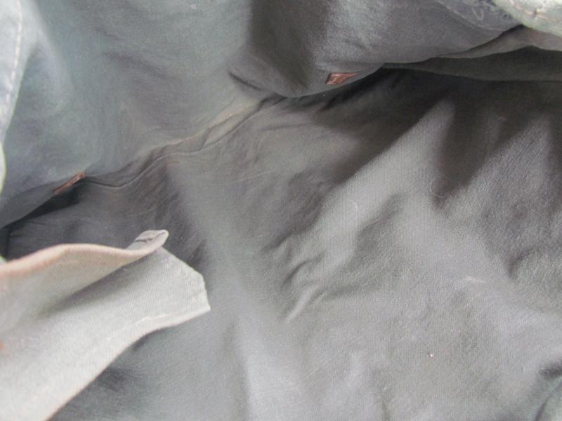 Early German Bekleidungstasche 31