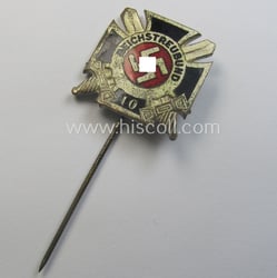 Membership lapel-pin (or: 'Mitgliedsabzeichen') aka: 'Silberne Ehrennadel für...