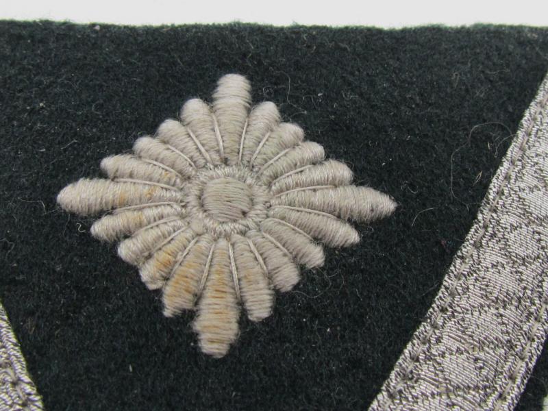 Wehrmacht ( Heer ) "Obergefreiter" Rank Chevron