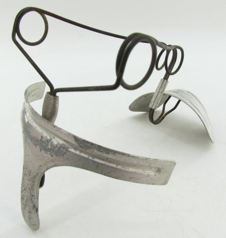 Wehrmacht Gasmask Mask Spanner (Maskenspanner) – 1938 dated
