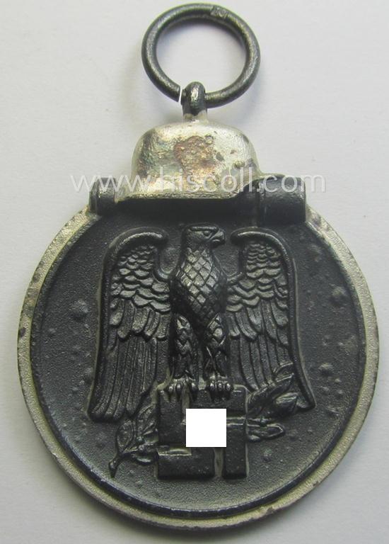 Medal-set: 'Winterschlacht im Osten 1941-42' being a maker- (ie. '18'-) marked specimen by the maker: 'Karl Wurster K.G. - Markneukirchen in Sa.'