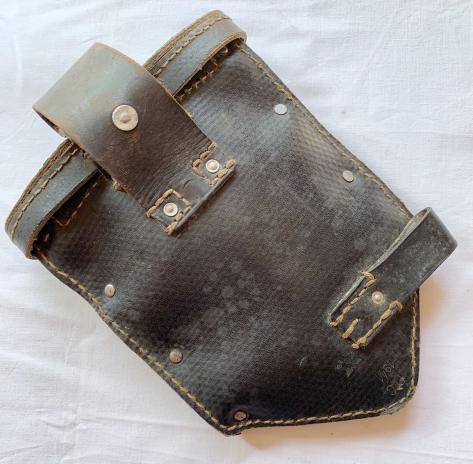 German Folding Shovel with Carrying Case, 1st model