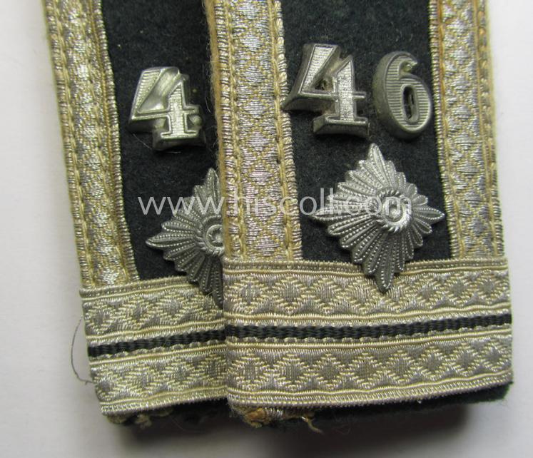 Pair of (early- ie. rounded-styled) WH (Heeres) NCO- (ie. 'M40'-) pattern shoulderstraps (being a so-called: 'privately-purchased'-pair): 'Feldwebel u. Offiziers-Anwärter des Infanterie-Rgts. 46'