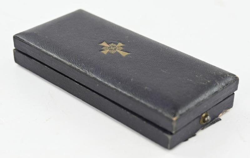 German Mother's Cross in Gold with case