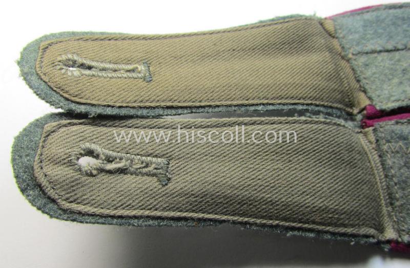 Superb - and fully matching! - pair of early- (ie. mid-) war-period so-called: 'M40 o. M43'-pattern, WH (Heeres) EM-type shoulderstraps as piped in the 'bordeaux'-coloured branchcolour as intended for a: 'Soldat eines (Nebel)Werfer-Rgts. o. Abtl...