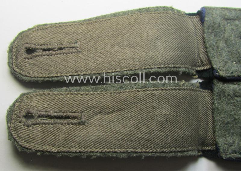 Pair of WH (Heeres) so-called: 'M36 o. M40'-pattern, NCO-type shoulderstraps: 'Oberfeldwebel einer Sanitäts-Abtlgs.'
