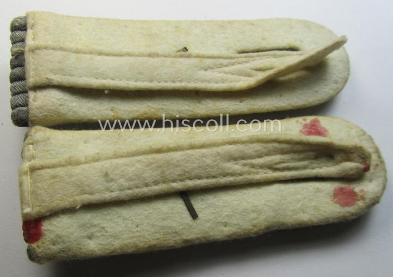 Pair of WH (Heeres) officers'-type shoulderboards: 'Oberleutnant eines Infanterie-Rgts.'