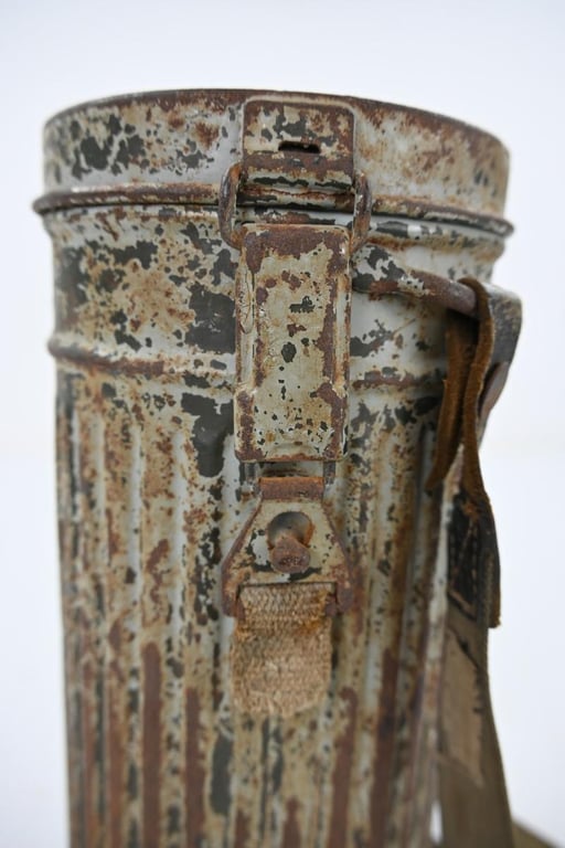 German WH Gasmask & Cannister with Winter Camouflage