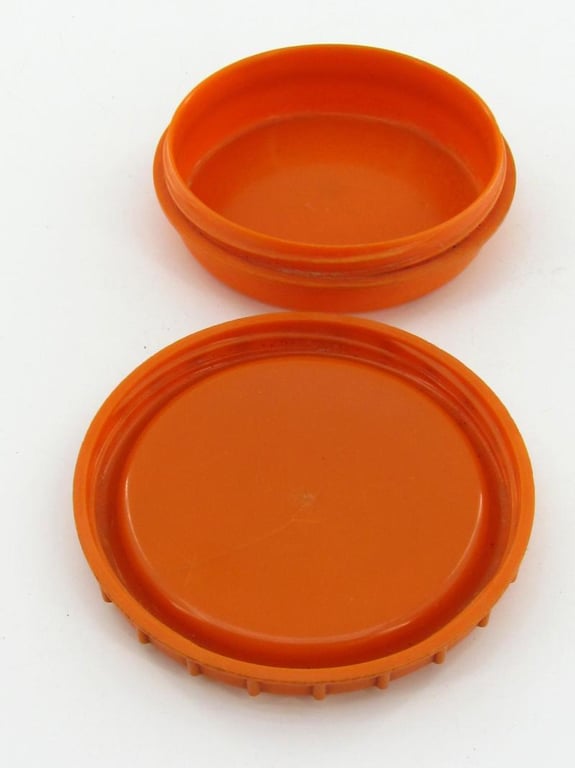 German Orange coloured 'Fettbuchse'