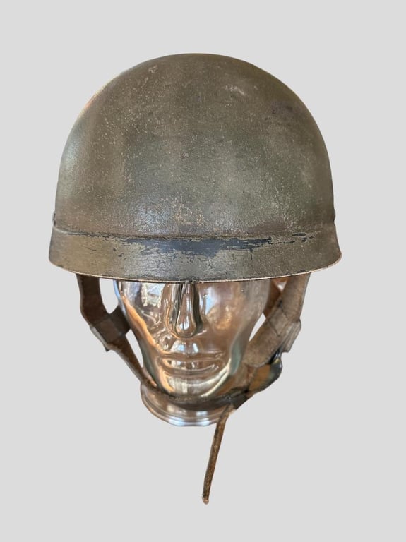 British Airborne Fibre Rim Helmet -1942-