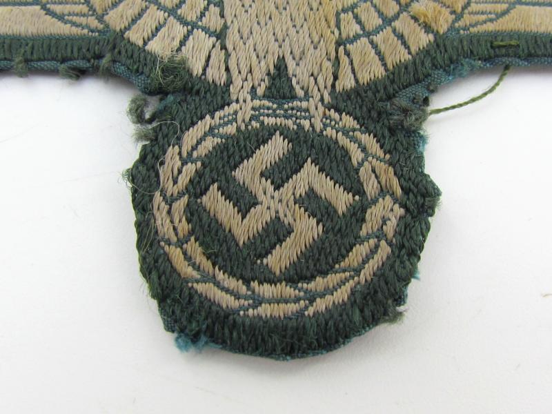Wehrmacht (Heer) M36 ‘BeVo’ breast eagle