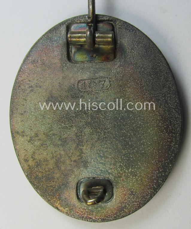 Neat, silver-class woundbadge (or: 'Verwundeten Abzeichen in Silber') being a nicely maker- (ie. '107'-) marked example (as was produced by the desirable 'Hersteller' ie. maker: 'Carl Wild')