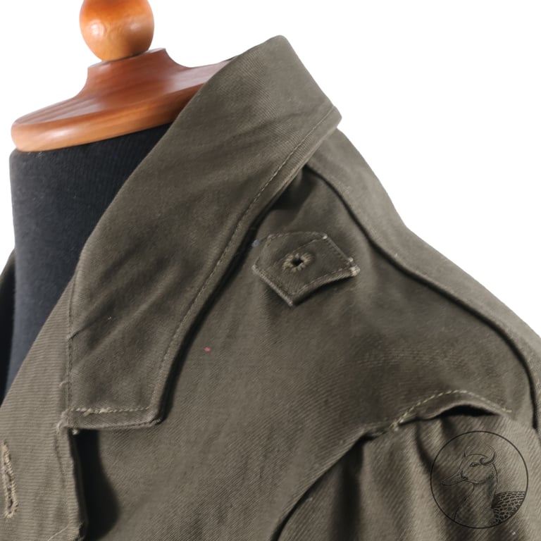 Braunes Jackett der Kriegsmarine