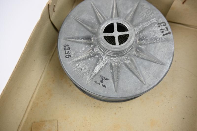 German LS DM40 Civil Gasmask with Filter in Box