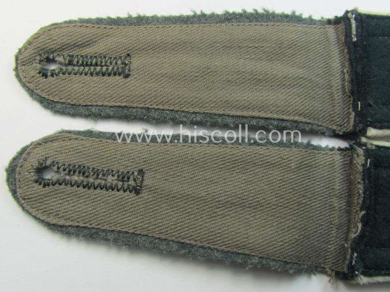 Neat - and fully matching! - pair of WH (Heeres), early-war-period- (ie. 'M36 o. M40'-pattern, 'rounded styled') 'cyphered' NCO-type shoulderstraps as was intended for - and worn by! - an: 'Unteroffizier des Infanterie-Regiments 74'