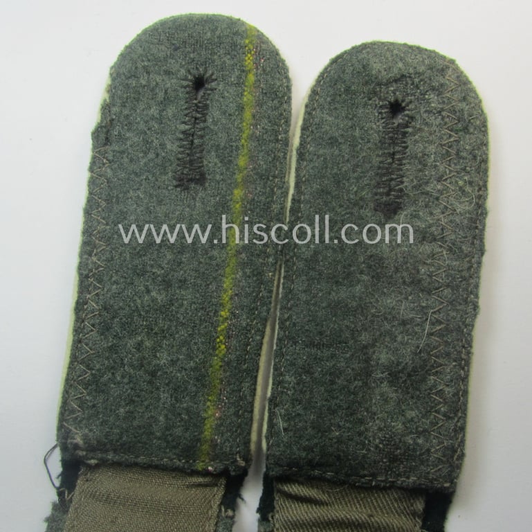 Pair of WH (Heeres), early- (ie. pre-) war-period- (ie. 'M40'-pattern) EM-type shoulderstraps: 'Soldat der Infanterie-Trpn.'