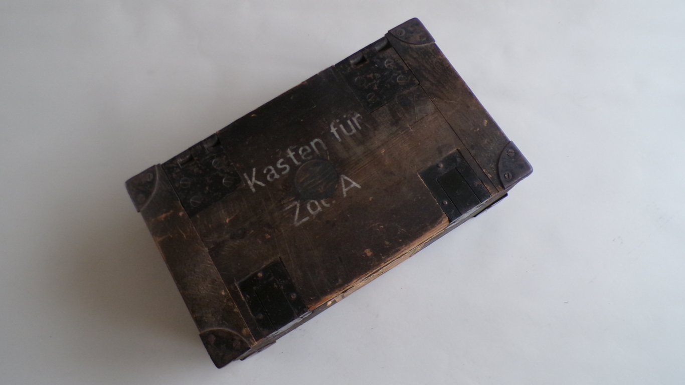 Kriegsmarine kasten fur zundladungen A