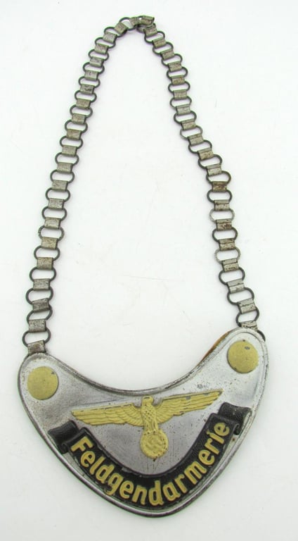 Wehrmacht Feldgendarmerie gorget ‘Ringkragen’by Maedicke