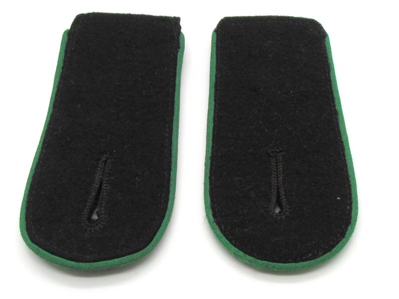 Waffen-SS mountain trooper ‘Gebirgsjäger’ enlisted shoulder boards