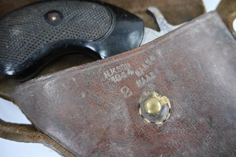 British WW2 Flare Pistol No.1 MK5 Flare Pistol with Leather Holster