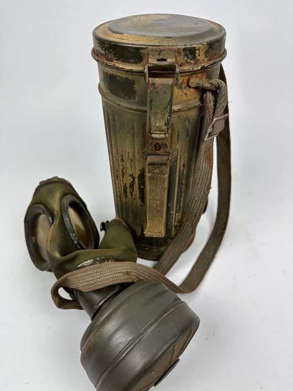 Camo gasmask/canister 1940
