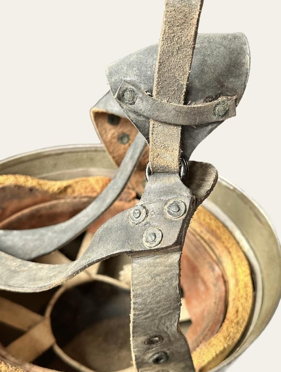 British Airborne Paratrooper Helmet -1943-