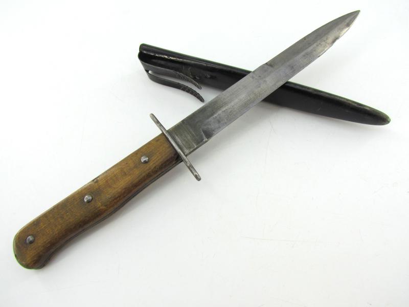 Luftwaffe combat boot knife or Stiefelmesser marked L6