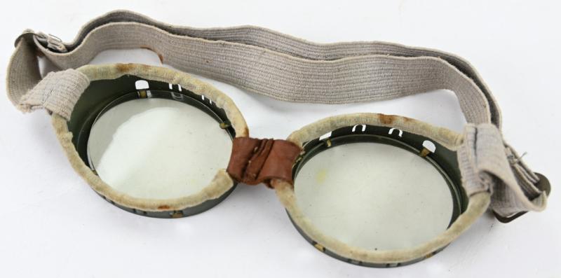 British WW2 Dispatch Rider Goggles in Tin