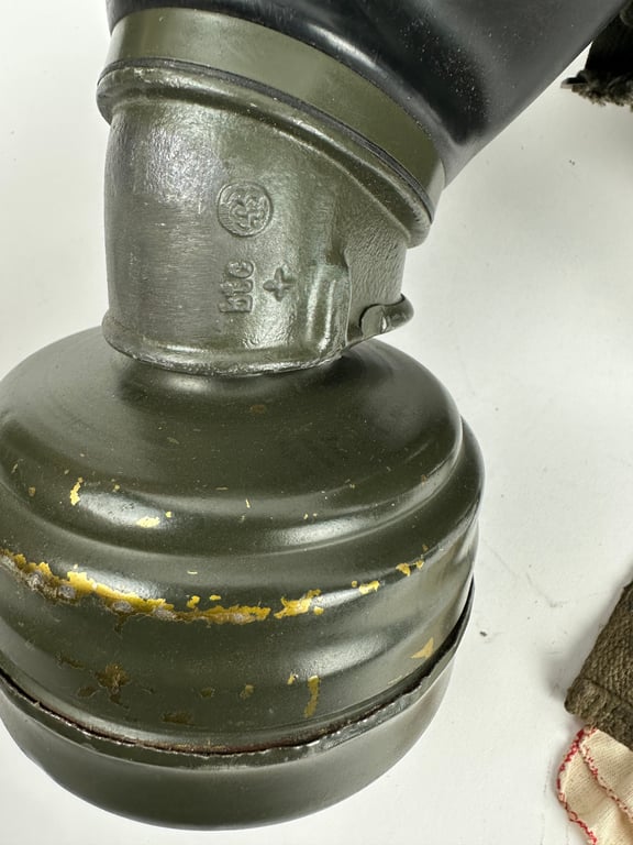 WW2 German Gas Mask & Canister With Cleaning Cloth , Spring & Spare Lenses